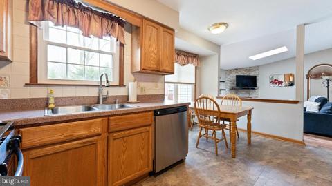 38 Perilli Dr, Hamilton, NJ 08610 photo 8