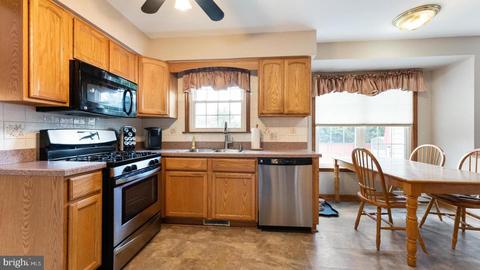 38 Perilli Dr, Hamilton, NJ 08610 photo 7