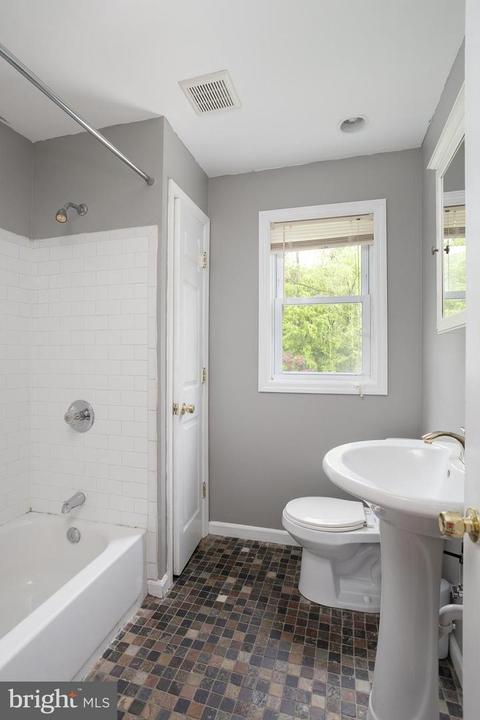 962 Terrace Blvd, Ewing, NJ 08618 photo 19