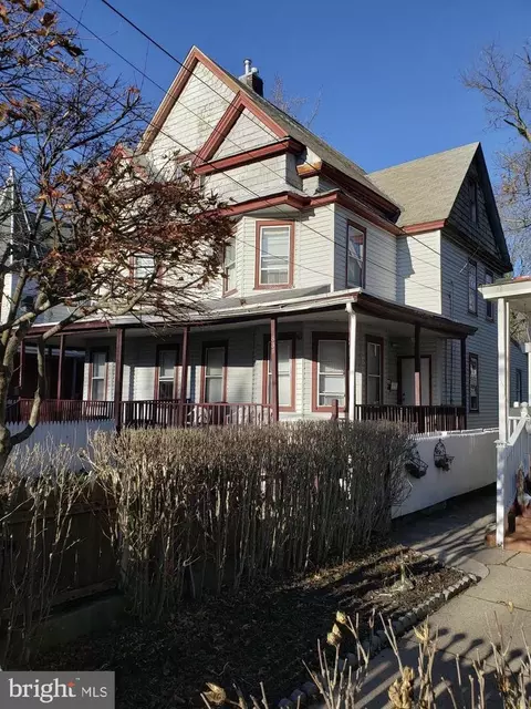 830 Carteret Ave, Trenton, NJ 08618