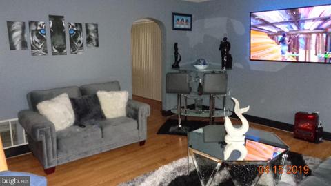 57 Farrell Ave, Trenton, NJ 08618 photo 3