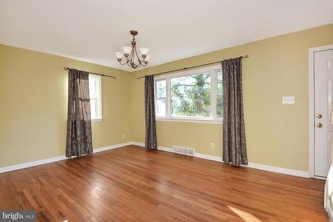 169 W Upper Ferry Rd, Ewing, NJ 08628 photo 7