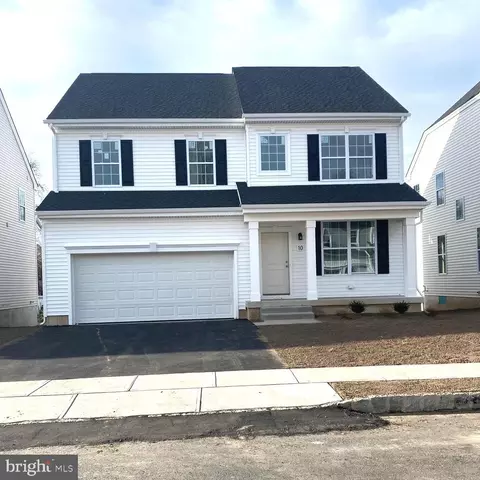 10 Misty Meadow Ln, Hamilton, NJ 08619