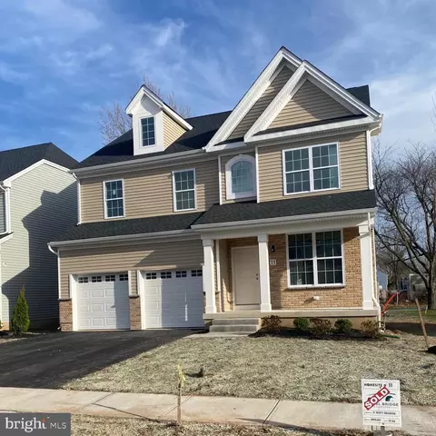 11 Misty Meadow Ln, Hamilton, NJ 08619