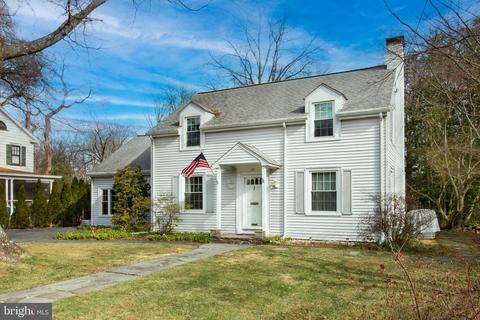 215 Burd St, Pennington, NJ 08534