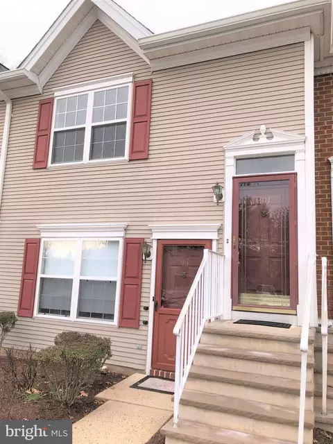 201 Dunleigh Ct, Pennington, NJ 08534