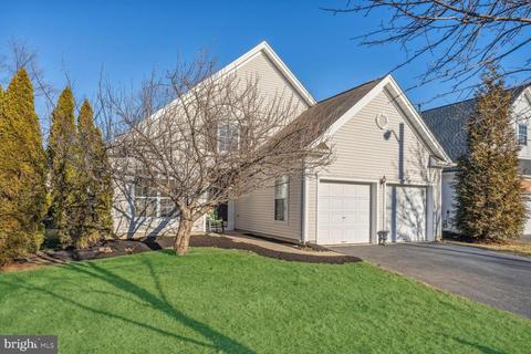 4 Honeyflower Ln, Princeton Junction, NJ 08550