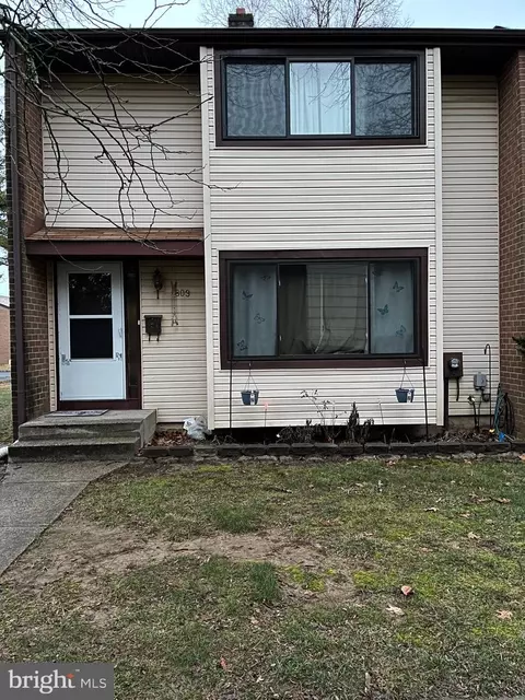 803 Twin Rivers Dr N, Hightstown, NJ 08520