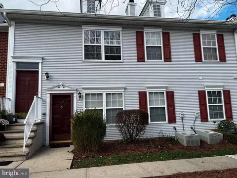 103 Moore Ct, Pennington, NJ 08534