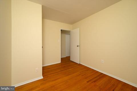 16 Gloucester Ln, Ewing, NJ 08618 photo 9