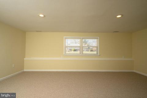16 Gloucester Ln, Ewing, NJ 08618 photo 21