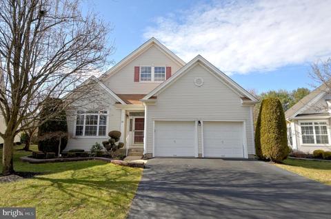 25 Globeflower Ln, West Windsor, NJ 08550