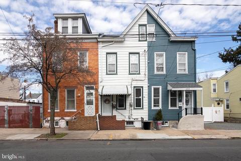 230 Hewitt St, Trenton, NJ 08611