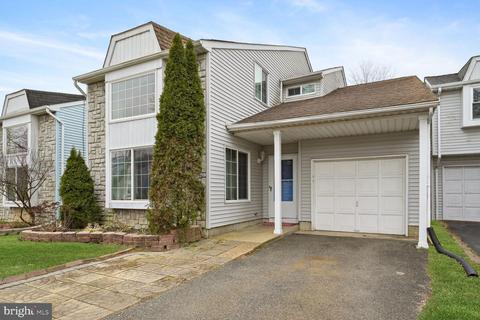 114 Winchester Dr, East Windsor, NJ 08520