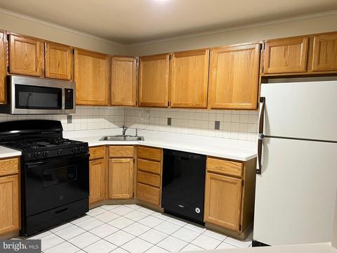 493 Silvia St, Trenton, NJ 08628 photo 17