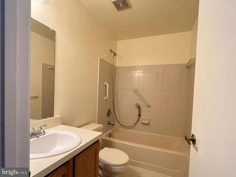 493 Silvia St, Trenton, NJ 08628 photo 7