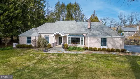 9 Forrest Blend Dr, Titusville, NJ 08560