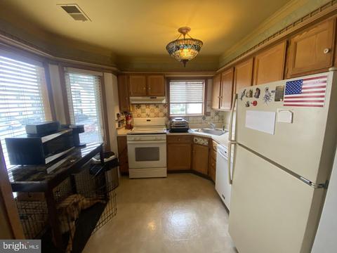 503 Silvia St, Trenton, NJ 08628 photo 9