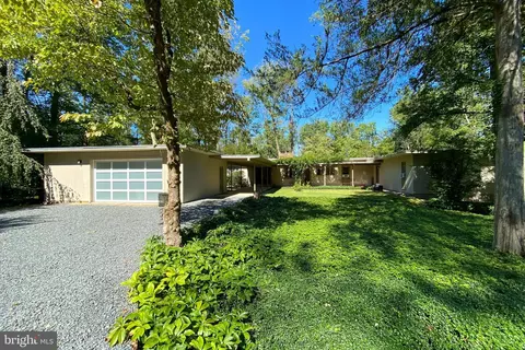 108 Rosedale Ln, Princeton, NJ 08540