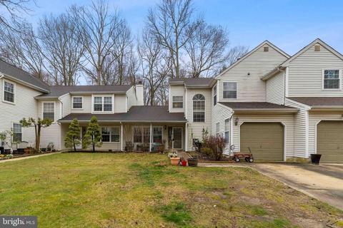 41 Spruce Rd, Hightstown, NJ 08520