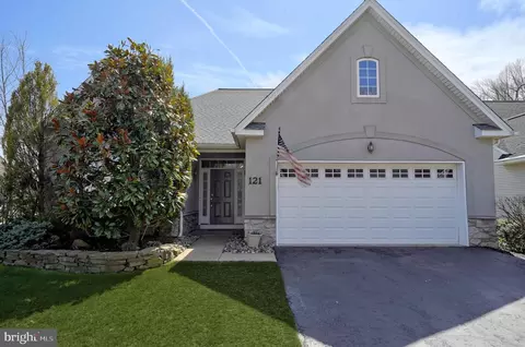 121 Monte Carlo Dr, Hamilton, NJ 08691
