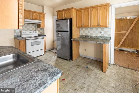1064 Pennington Rd, Ewing, NJ 08618 photo 8