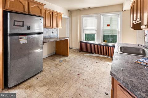 1064 Pennington Rd, Ewing, NJ 08618 photo 11