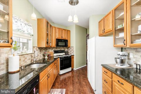 3 Fallview Ct, Hamilton, NJ 08690 photo 9