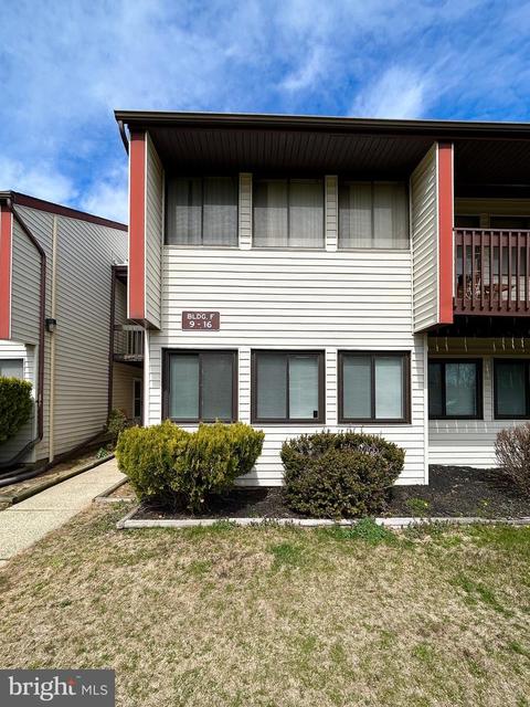 15 Avon Dr #F, Hightstown, NJ 08520