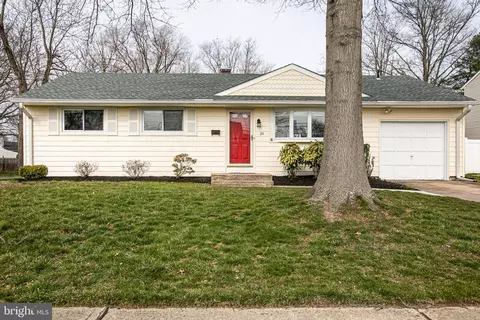 26 Shellflower Ln, Hamilton, NJ 08690