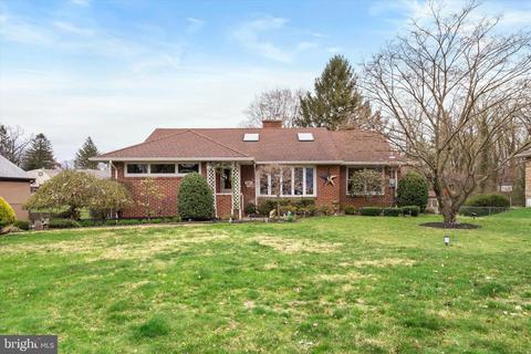 121 Soden Dr, Hamilton, NJ 08620