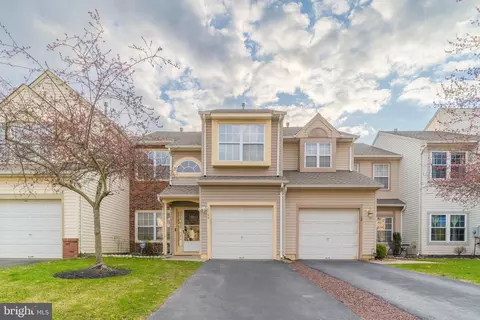 14 Kenith Way, Robbinsville, NJ 08691