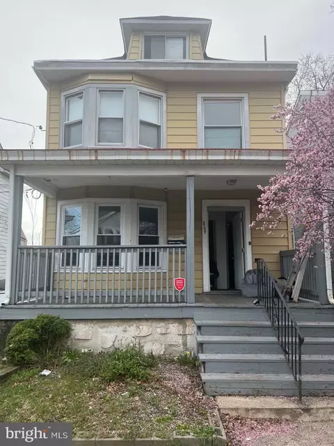 869 Revere Ave, Trenton, NJ 08629