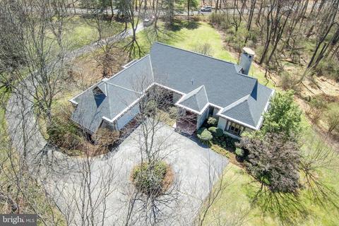 11 Harbourton Woodsville Rd, Pennington, NJ 08534