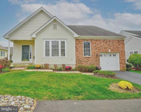 22 Chickadee Way, Hamilton, NJ 08690