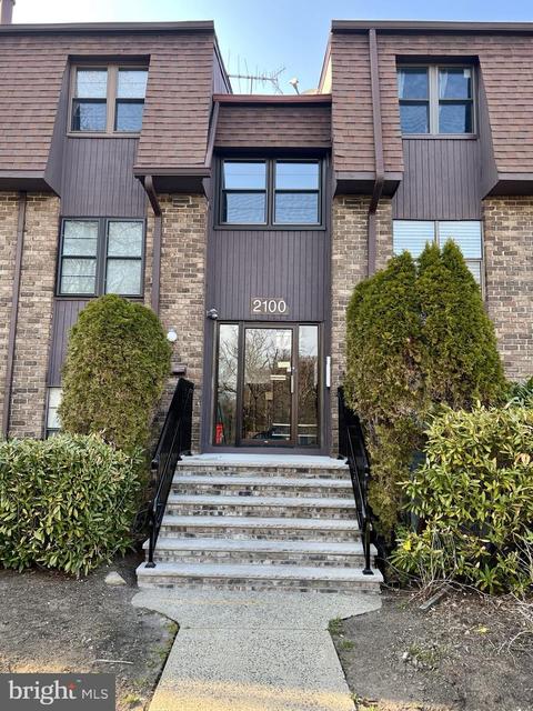 2124 Old Stone Mill Dr, Cranbury, NJ 08512