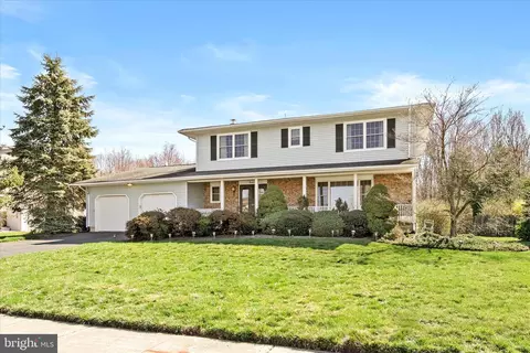 95 Peter Rafferty Dr, Hamilton, NJ 08690