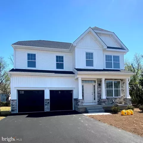 19 Misty Meadow Ln, Hamilton, NJ 08619