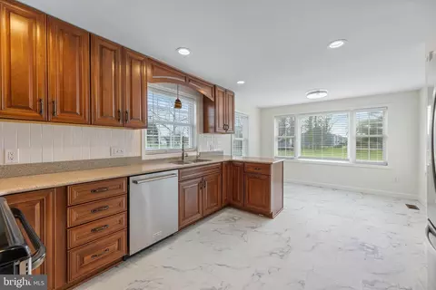 236 South Ln, Princeton Junction, NJ 08550
