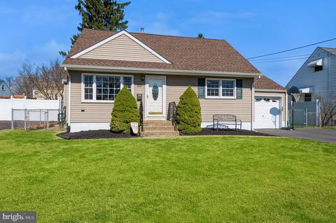 16 Baltusrol, Hamilton, NJ 08690