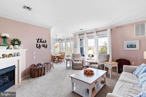 442 Masterson Ct, Ewing, NJ 08618 photo 4
