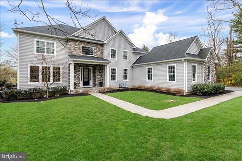 327 Snowden Ln, Princeton, NJ 08540