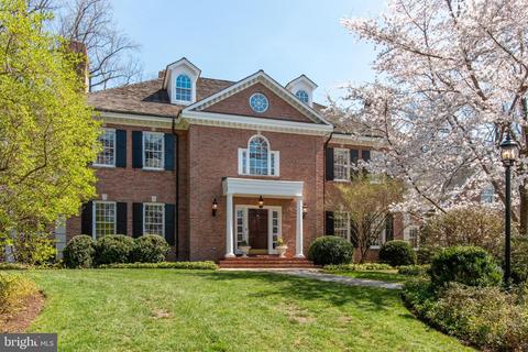 2 Oakridge Ct, Princeton, NJ 08540