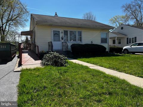 222 Clamer Rd, Trenton, NJ 08628