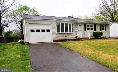 14 Hollyhock Way, Hamilton, NJ 08619