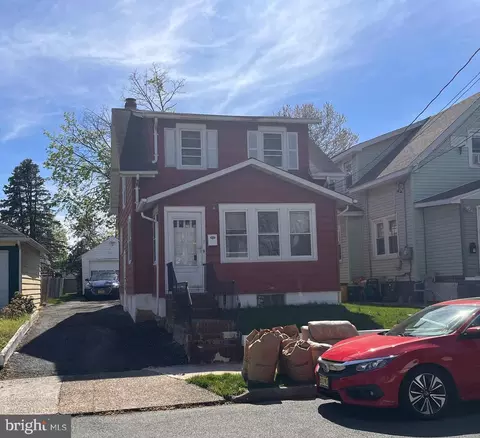 7 Clover Ave, Ewing, NJ 08638