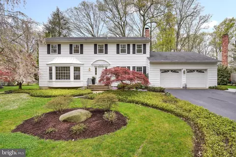 23 Benford Dr, Princeton Junction, NJ 08550