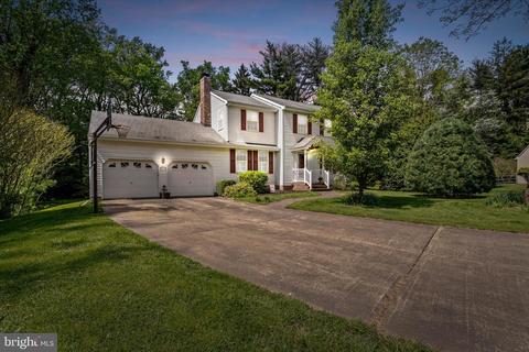 13 Sandy Ln, Ewing, NJ 08628