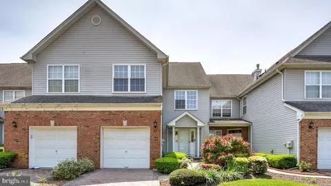 52 Shelley Cir, East Windsor, NJ 08520
