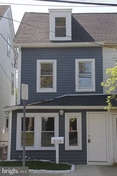 213 Main St, Hamilton, NJ 08620